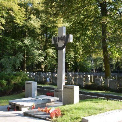 Dom Pogrzebowy Zakład Pogrzebowy Cmentarzy w Warszawie Abiasz